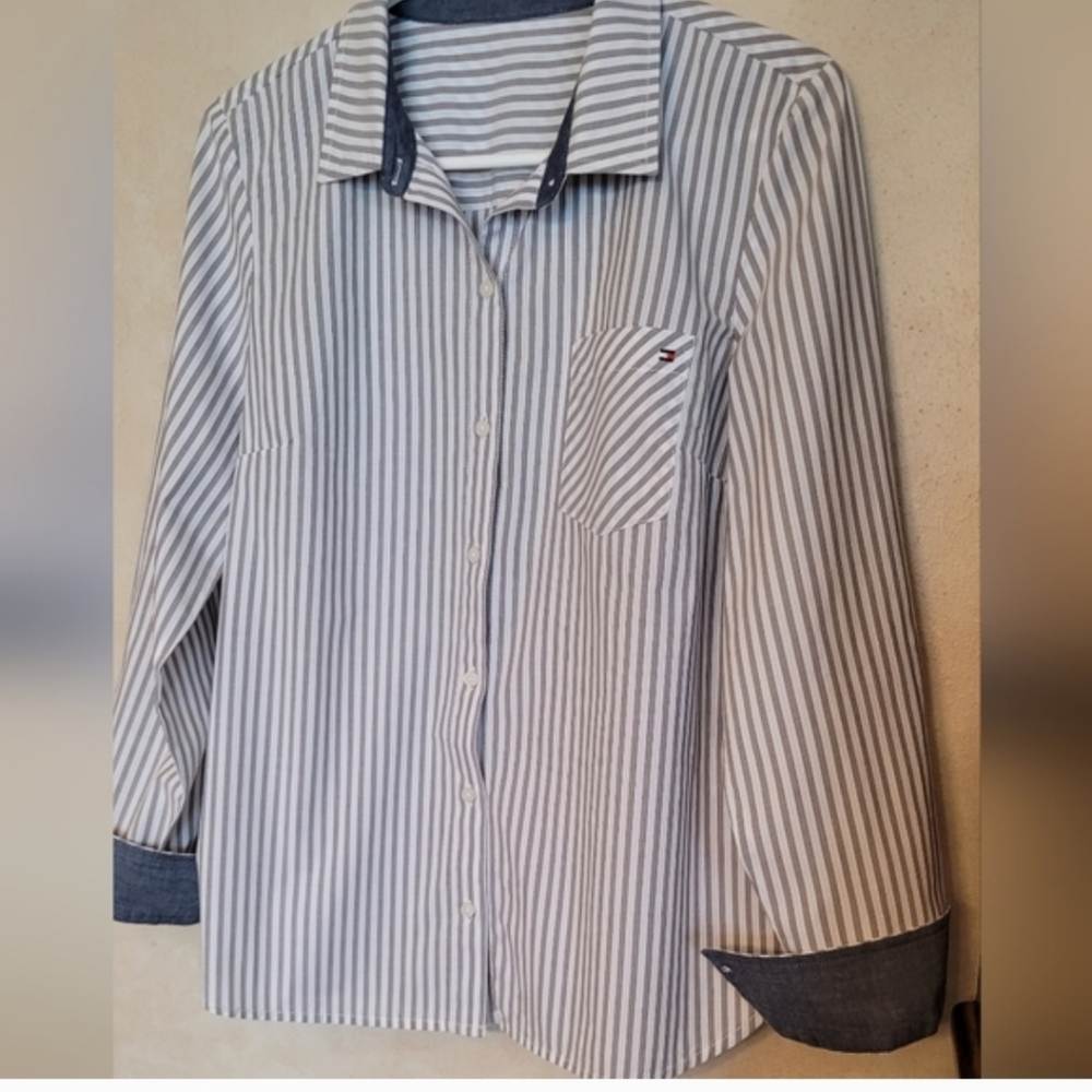 Classic Tommy Hilfiger Gray Striped Button Down Shirt Excellent  Condition